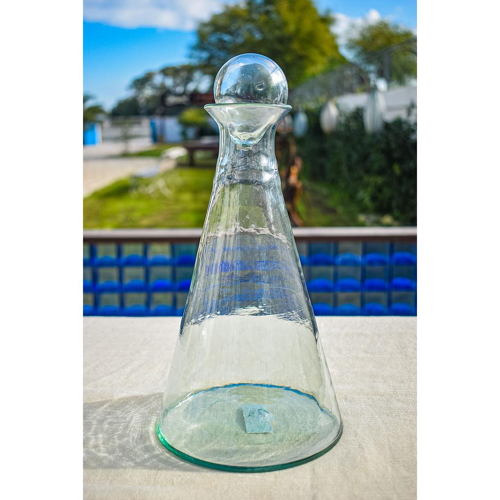 Light conical carafe L